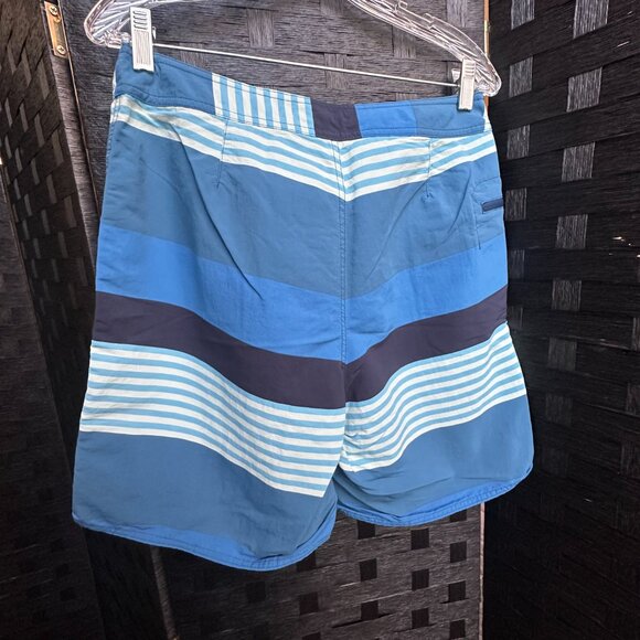 Patagonia Wavefarer Boardshorts - M's 32" Blue Striped - Picture 2 of 7